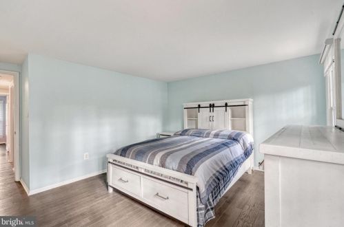 9919 Coffer Woods Rd, Springfield VA  22015-2903 exterior