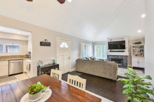 571 Glenhurst Dr, Anaheim CA  92808-1927 exterior