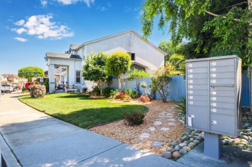 49 Monterey Vista Dr, Watsonville, CA 95076-6615