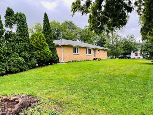 28827 Yates Ave, Sollitt, IL 60401-3333