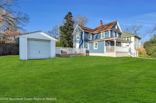 826 Prospect Ave, Tinton Falls NJ  07712-5709 exterior