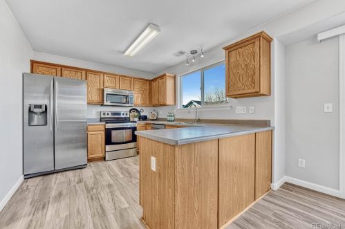 5647 Winnipeg St, Denver CO  80015-6767 exterior