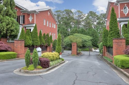 4301 Kingston Gate Cv, Atlanta, GA 30341-1044