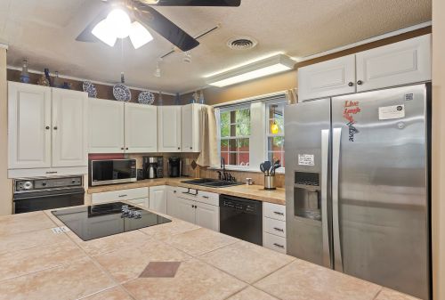 3405 Hartnett Blvd, Isle Of Palms SC  29451-2569 exterior