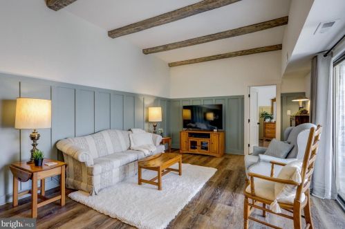 189 Valleybrook Dr, Lancaster PA  17601-4620 exterior