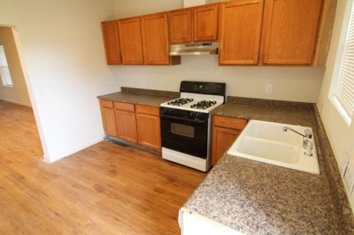 6705 Canal St, Austin TX  78741-3501 exterior