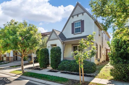 132 Lafayette St, Tracy, CA 95391-1107