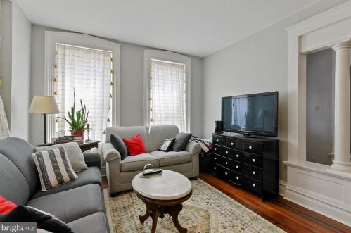 564 Broadway, Hanover PA 17331-2504 exterior