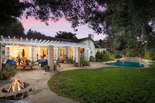 10471 Shadyridge Dr, Santa Ana, CA 92705-1549