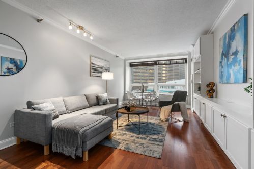 512 Mcclurg Ct, Chicago, IL 60611-4112