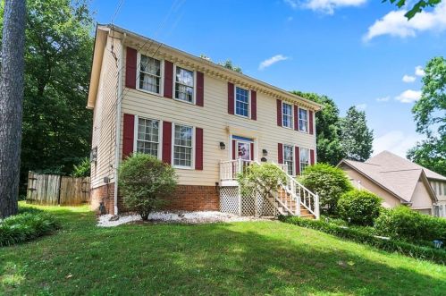 4883 Duncan Wood Dr, Duluth, GA 30096-4497