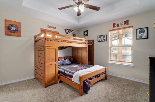 20217 Engelmann Ln, Webberville TX exterior