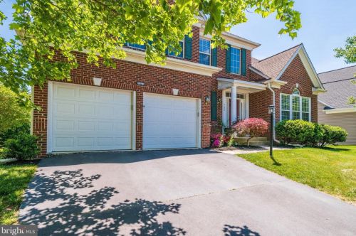 722 Sentinel Dr, Leesburg, VA 20176-3629