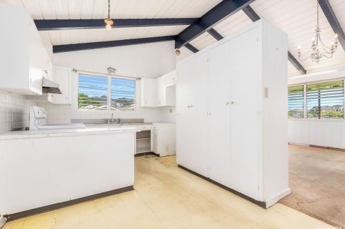 2015 Kealoha St, Honolulu HI  96819-4130 exterior