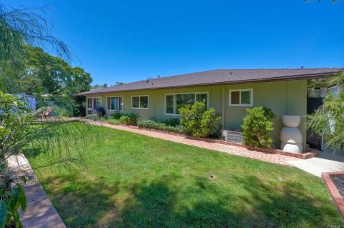 1021 San Pablo Dr, San Marcos, CA 92078-4812