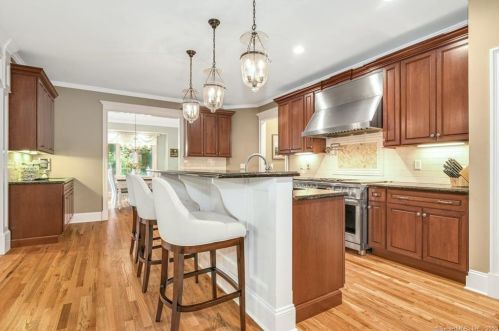 25 Historic Dr, Upper Stepney CT  06468-3207 exterior