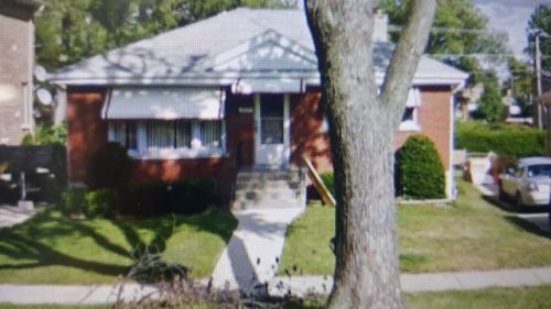 8025 Washington St, Niles, IL 60714-2405