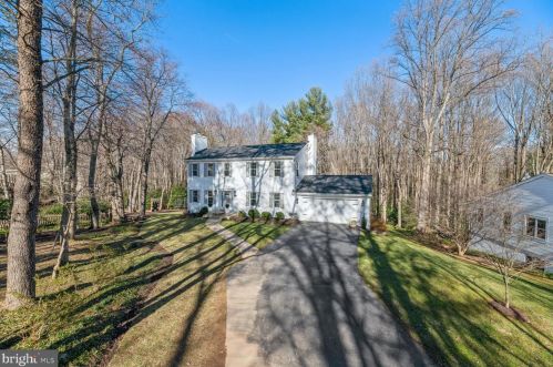 1103 Challedon Rd, Great Falls, VA 22066-1741