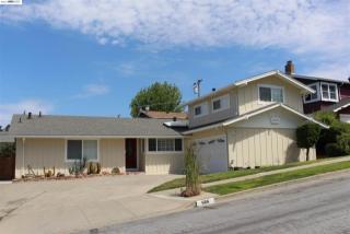 666 Gleneagle Ave, Hayward, CA 94544-7206