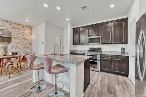 21543 59th Pl, Denver CO  80019-6614 exterior
