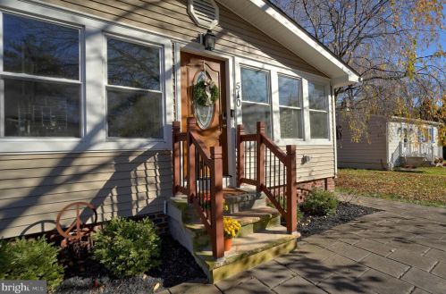 510 Trinity Ave, Trenton, NJ 08619-2350