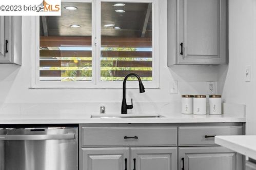970 Stimel Dr, Concord CA  94518-3934 exterior