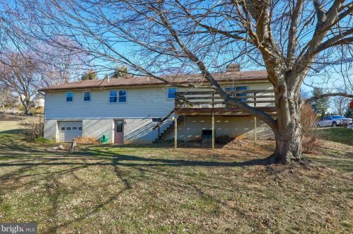 154 Amsterdam Rd, Lancaster PA  17603-9719 exterior