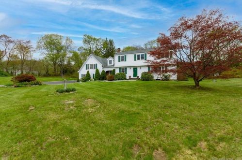 17 Spectacle Ln, Wilton, CT 06897-1112