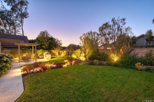 15 Alba, Irvine CA  92620-1901 exterior