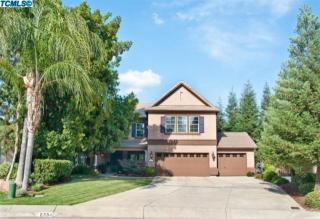 2054 Maselli St, Visalia, CA 93291-9097