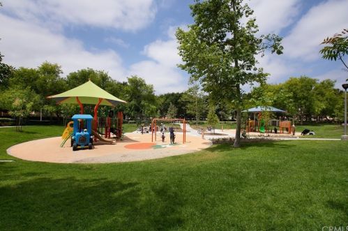 34 Del Ventura, Irvine CA  92606-8857 exterior