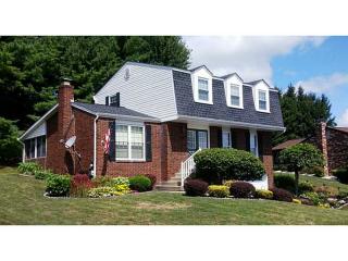 117 Edinboro Dr, Greensburg, PA 15601-1322