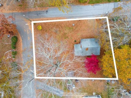99 Laurelwood Dr, Niantic, CT 06357-1633