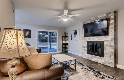 8608 Delaware Ct, Austin TX  78758-7422 exterior