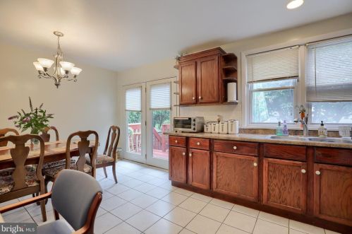 111 Tanglewood Ln, Lancaster PA  17601-3315 exterior