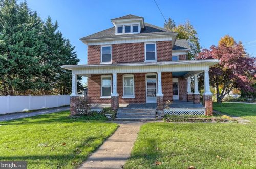 2 Main St, York, PA 17315-1210