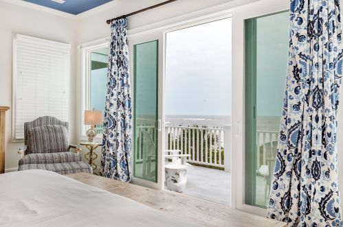 15 Grand Pavilion Dr, Isle Of Palms SC  29451-2800 exterior