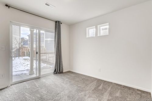 26198 Maple Dr, Aurora CO 80018 exterior