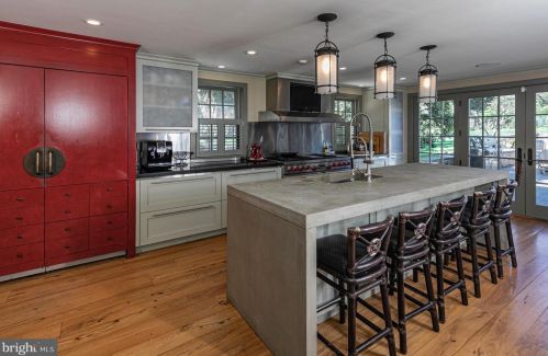 1075 Great Rd, Princeton NJ  08540-1246 exterior