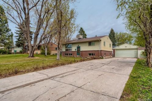 1452 Teller St, Denver, CO 80232-5530