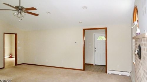 30 Kim Ln, Hackettstown NJ  07840-5624 exterior