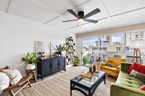2421 Ala Wai Blvd, Honolulu, HI 96815-3431