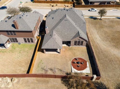 10061 Red Bluff Ln, Fort Worth TX  76177-7402 exterior