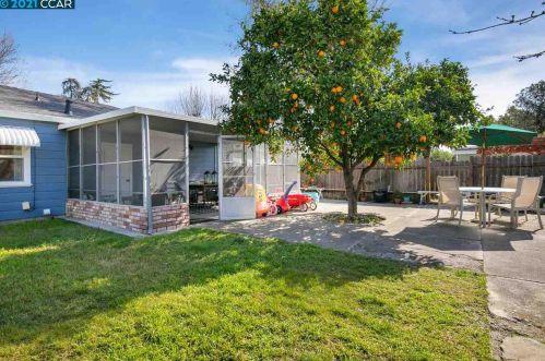 1829 Noemi Dr, Concord CA  94519-1445 exterior