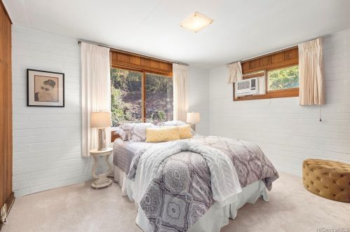 2024 Manoa Rd, Honolulu HI  96822-2120 exterior