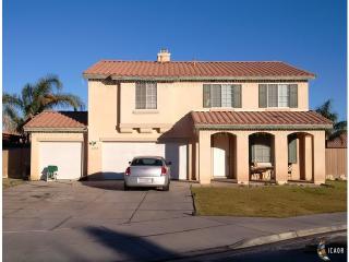 1272 Peridot Ct, Calexico, CA 92231-4053
