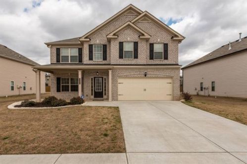 3368 Gardenside Walk, Loganville, GA 30052-7905