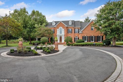 1108 Great Passage Blvd, Great Falls, VA 22066-1634