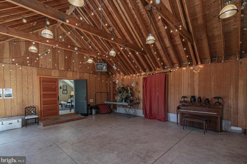 1075 Great Rd, Princeton NJ  08540-1246 exterior