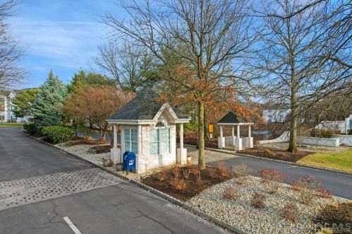 1616 Waterford Dr, Edison, NJ 08817-1921